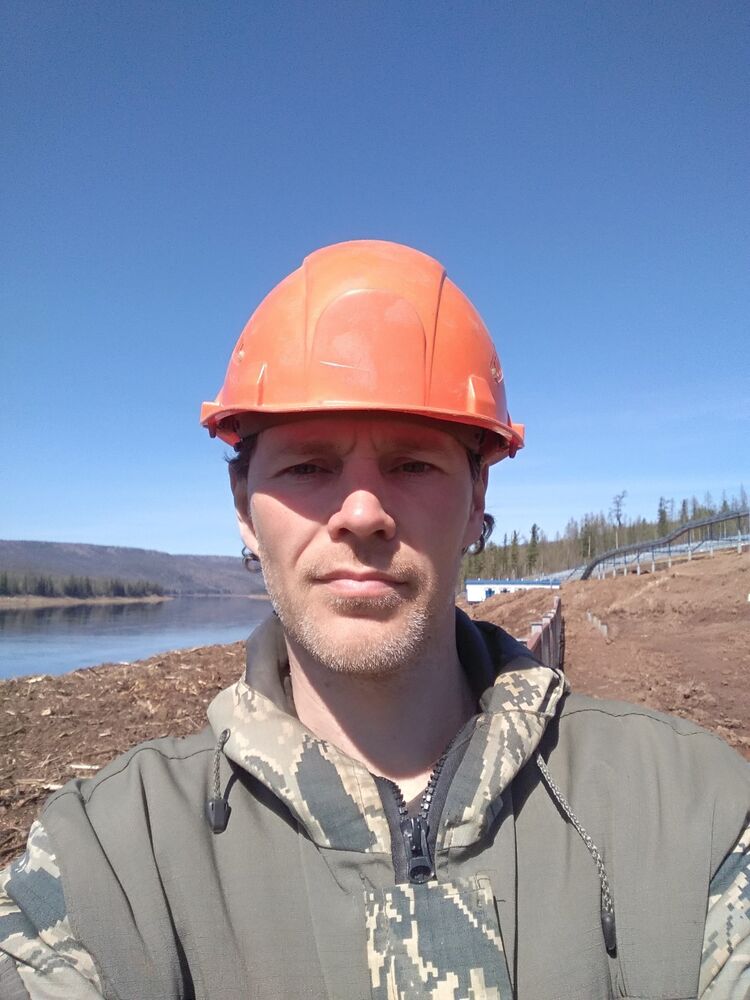  53345740  Buzelat, 48 ,    