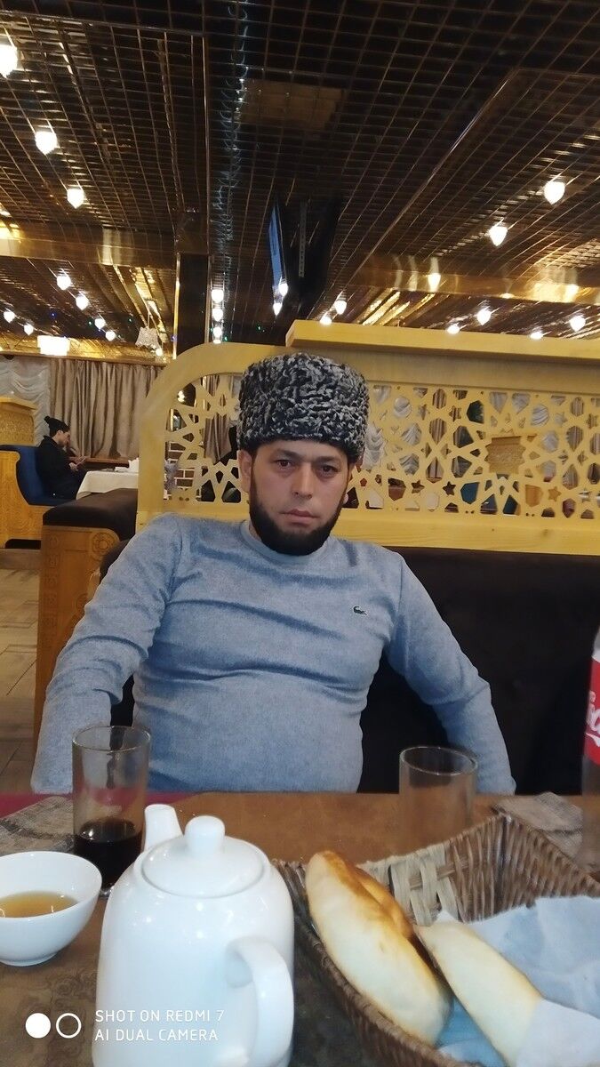  18642160  Zafar, 40 ,    