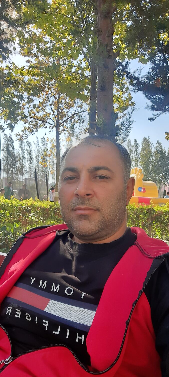  ,   Elcin, 40 ,   ,   