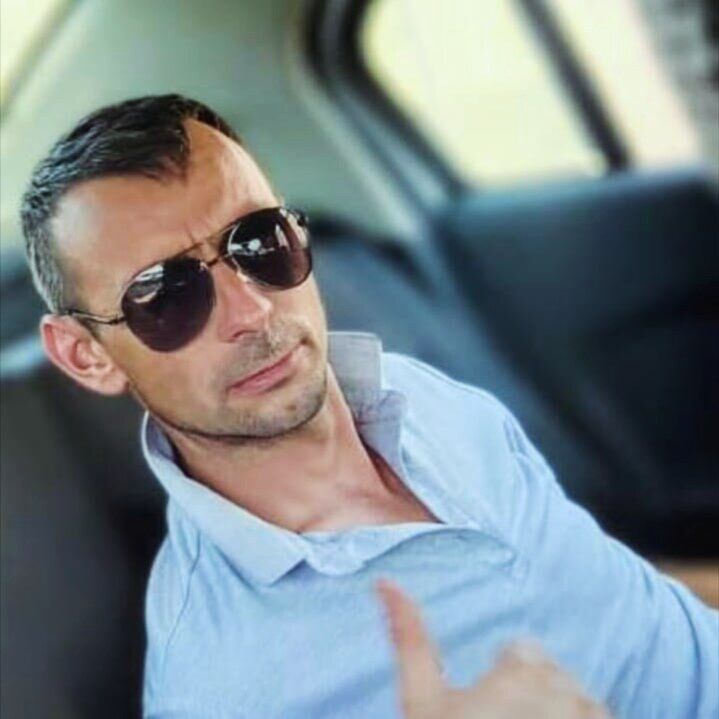  44703890  , 33 ,    
