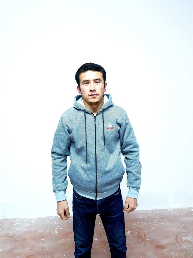  ,   Ilhom, 28 ,   ,   , c 