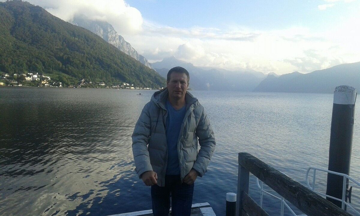  13942170  Andrii, 43 ,    