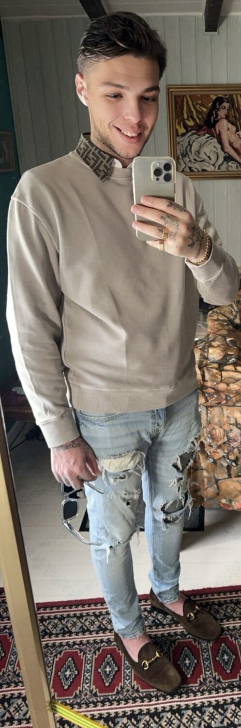  51516160  Pierre, 30 ,    New York City