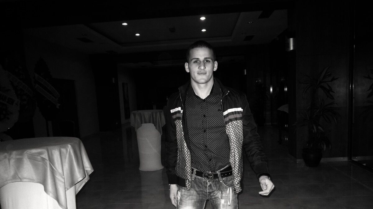  ,   Vajeqsa, 35 ,   ,   , c 