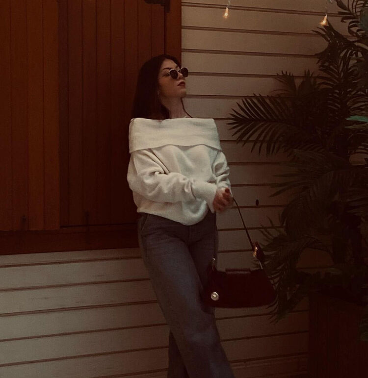  ,   Anna, 26 ,   ,   