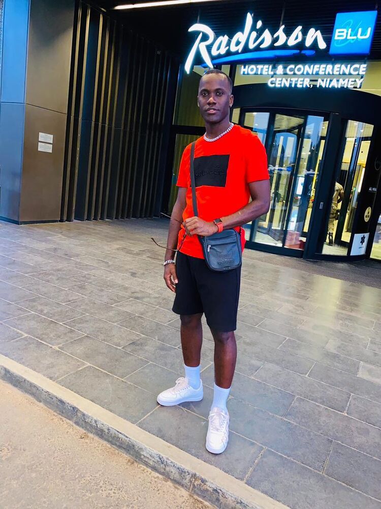  Bissau,   James, 32 ,   ,   
