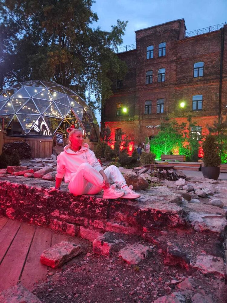  53950260  , 48 ,    -