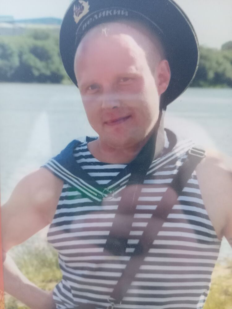  52613530  Valery, 38 ,    