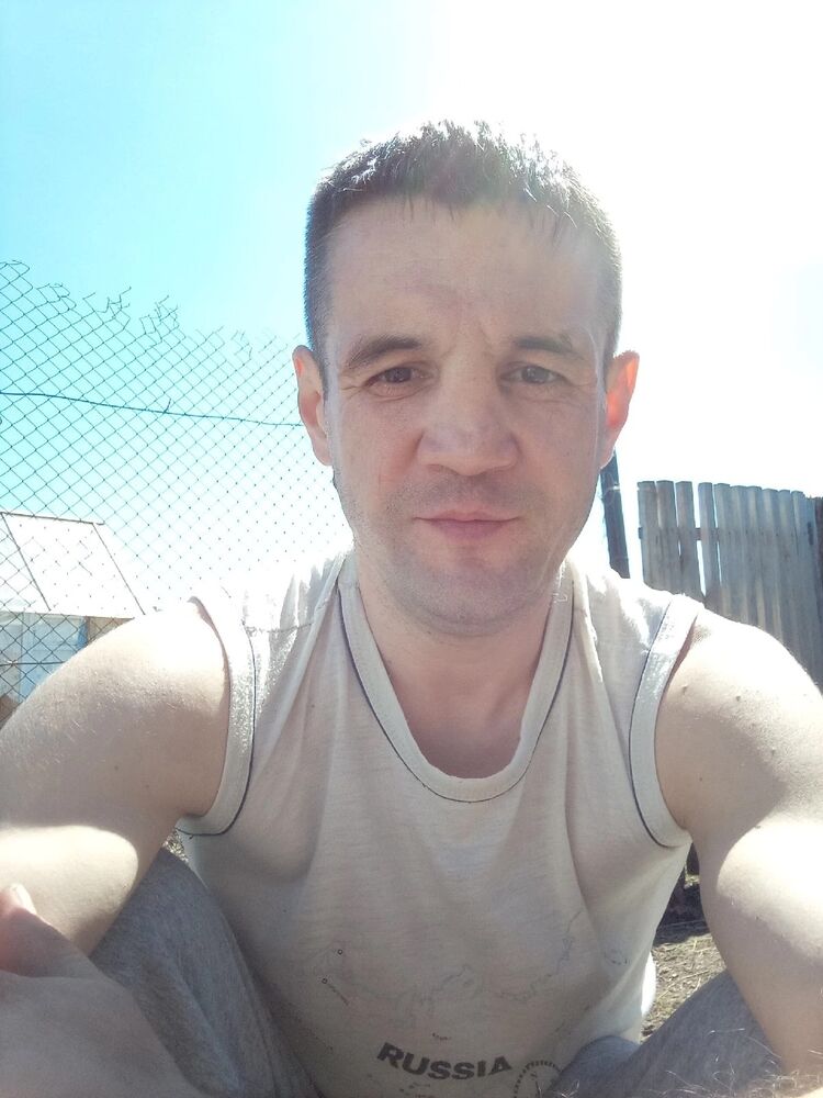  51086510  Valerij, 40 ,    