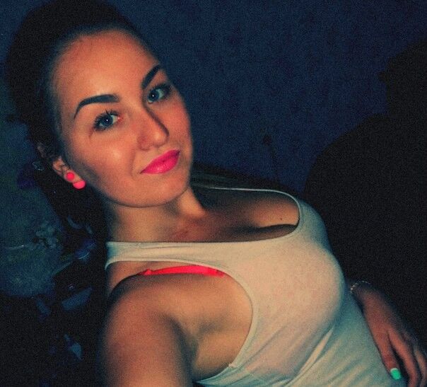  7058440  , 28 ,     