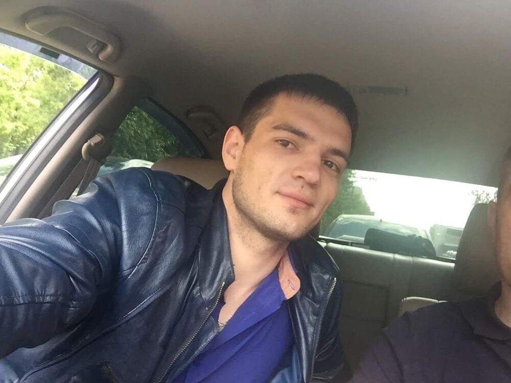  53796170  Ivan, 34 ,    
