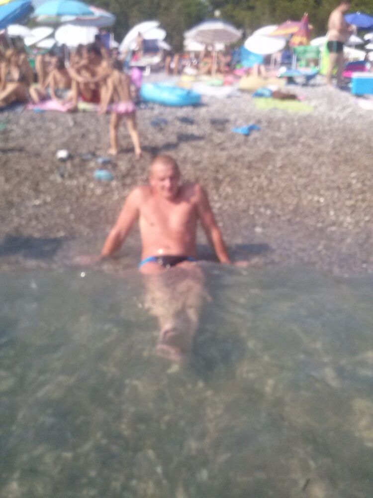  6711660  Anton, 42 ,    
