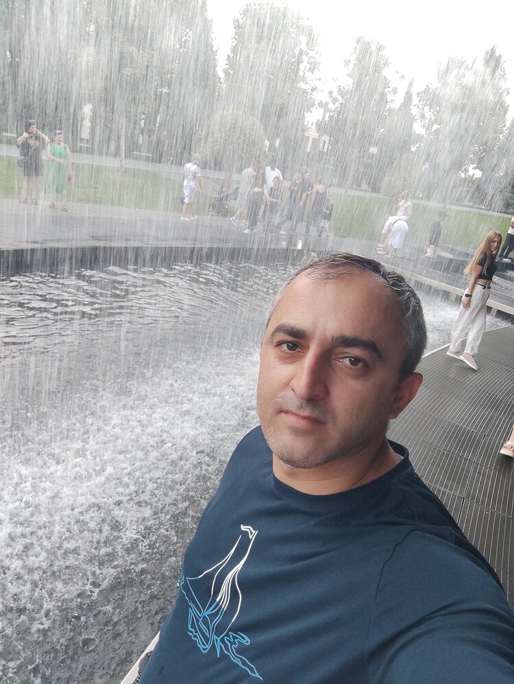  53771910  Erkin Akar, 39 ,    
