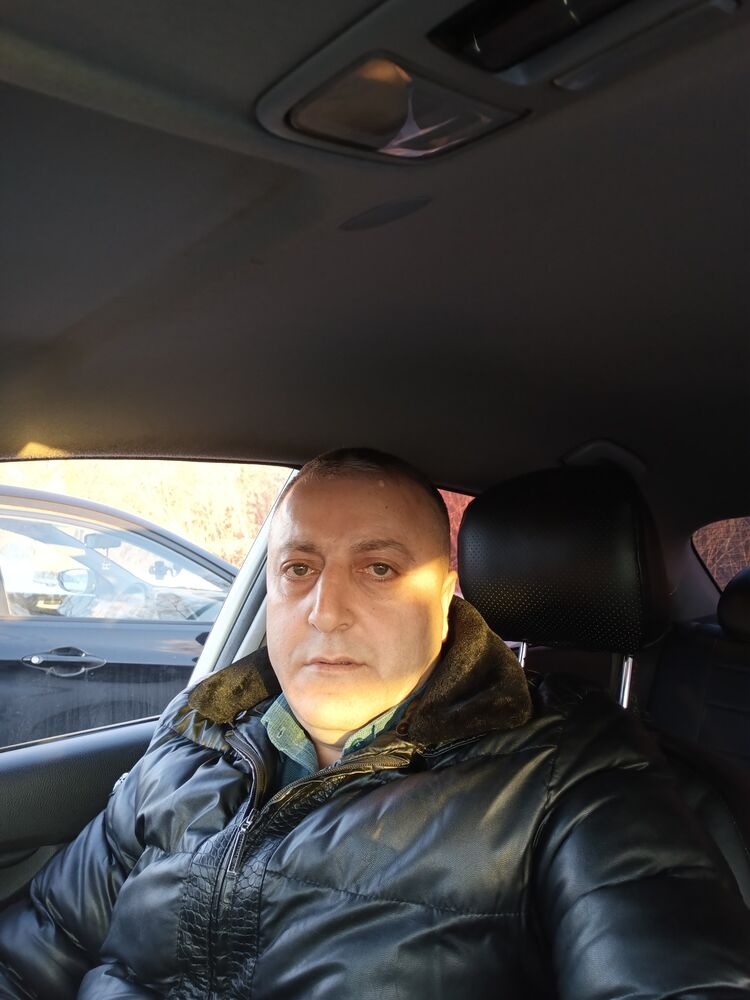  41425450  Rauf, 44 ,    