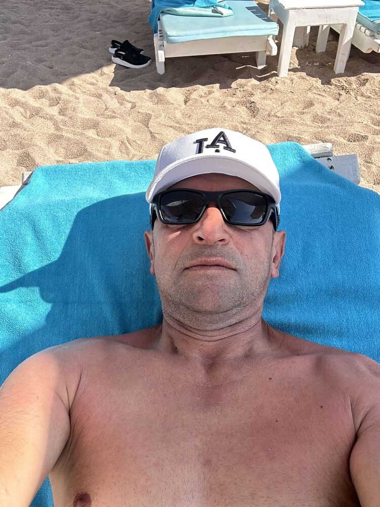  48923420  Veysel, 48 ,    