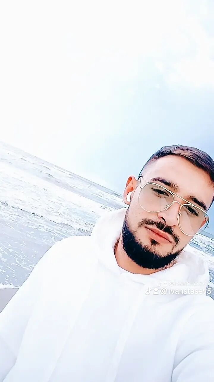  ,   Ivan, 24 ,   ,   