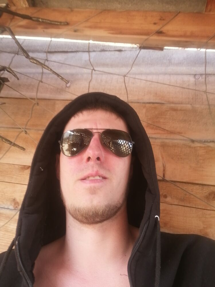  27612580  Aleksei, 32 ,    