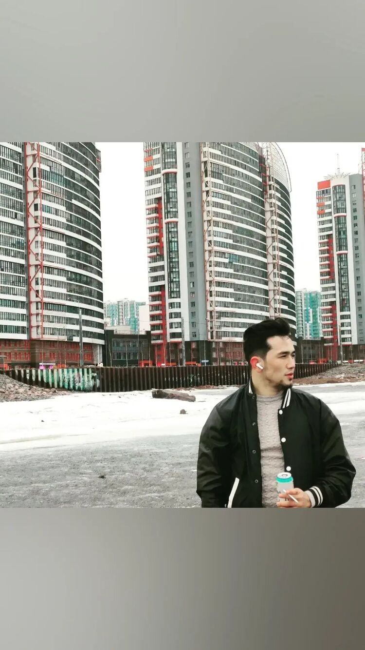  35277810  Atakhanov, 25 ,    -