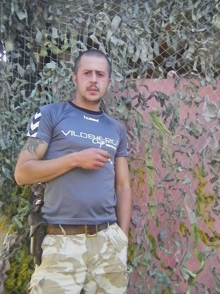  ,   Laja, 38 ,   