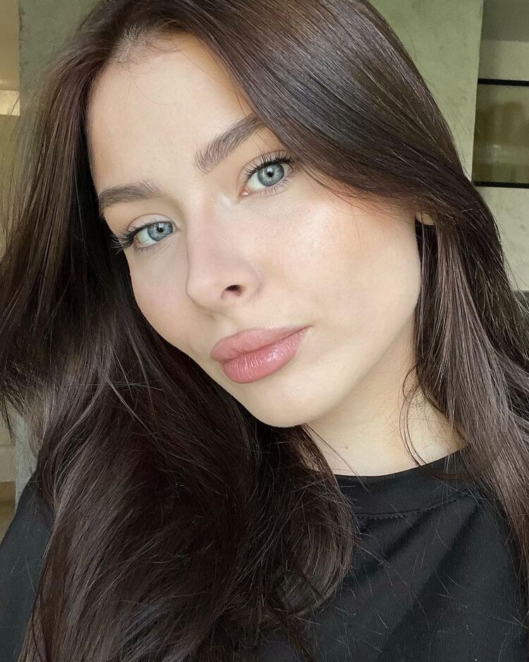  ,   Alina, 25 ,   ,   