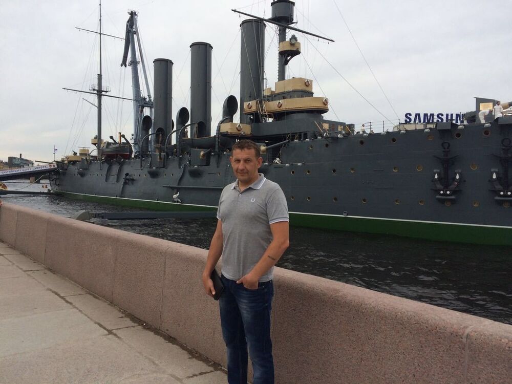  ,   Victor, 46 ,   ,   , c 