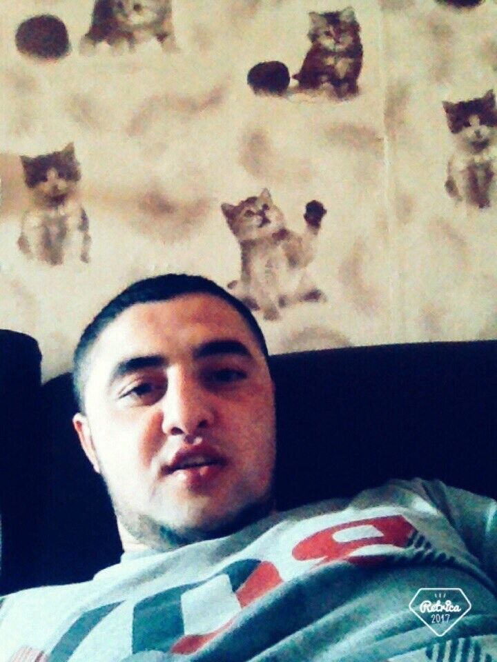  ,   Akow, 29 ,   ,   , c , 