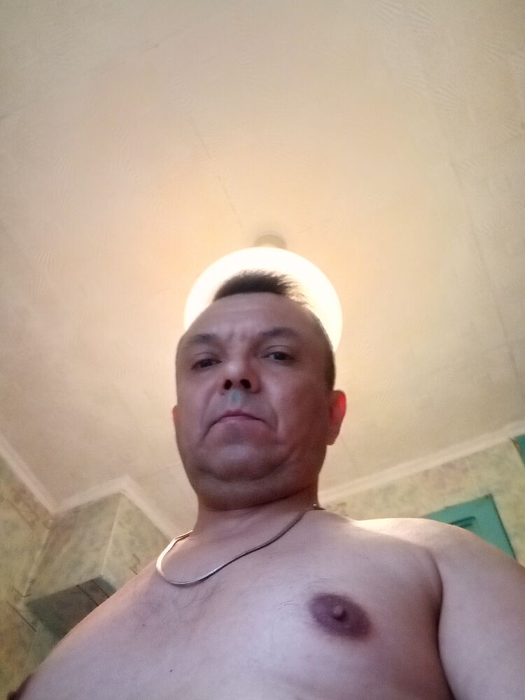  37528710  , 52 ,    