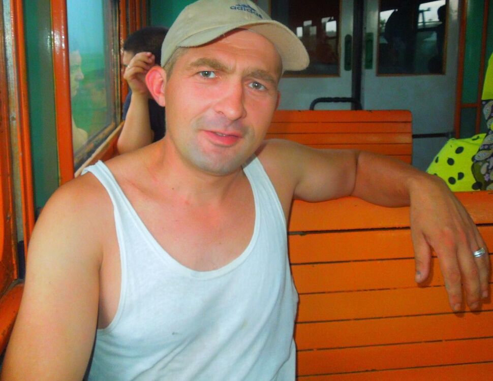  47332060  Ivan, 44 ,    