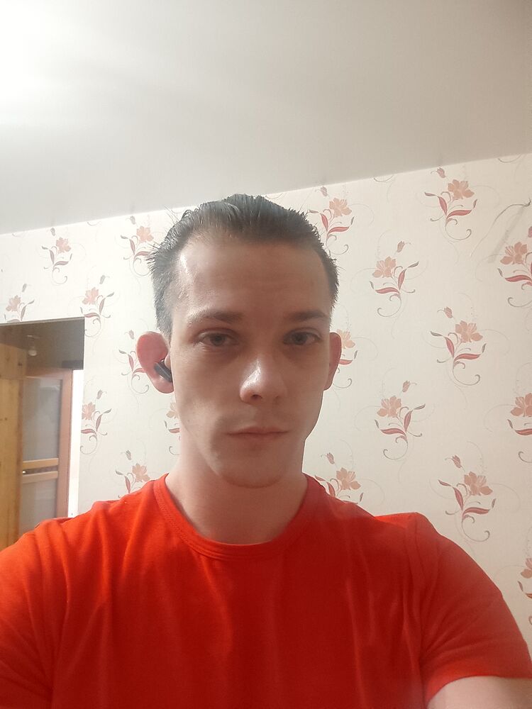  31868290  Vlados, 25 ,    