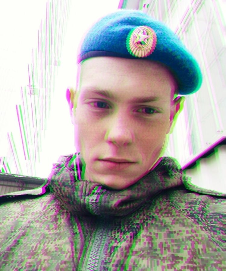  53040890  Mikhail, 24 ,    Deleted