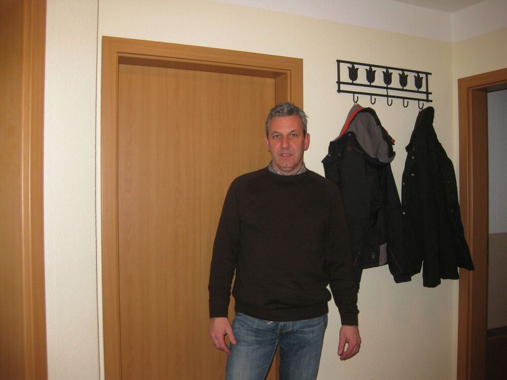  44677010  George Owen, 59 ,    Homberg