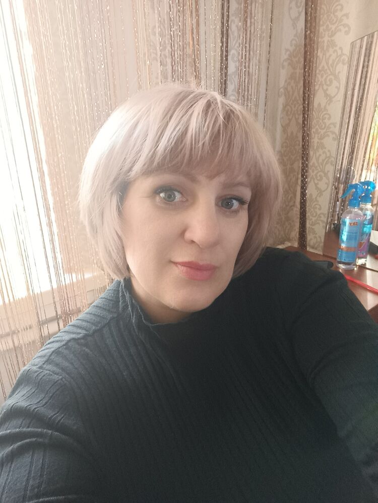  ,   Lina, 41 ,  