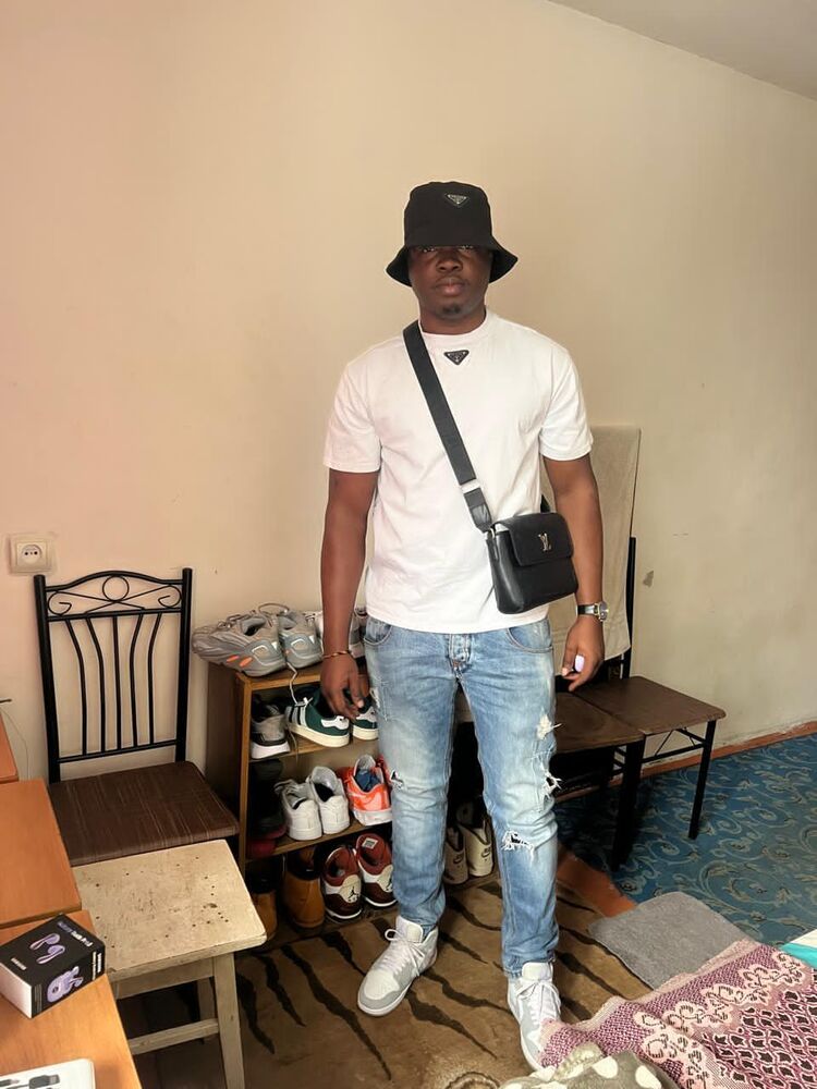  54091430  Gabi, 30 ,    