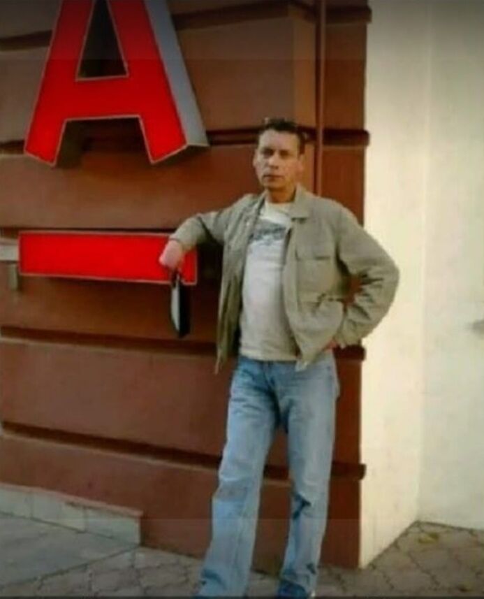  29722760  Pavel, 59 ,    