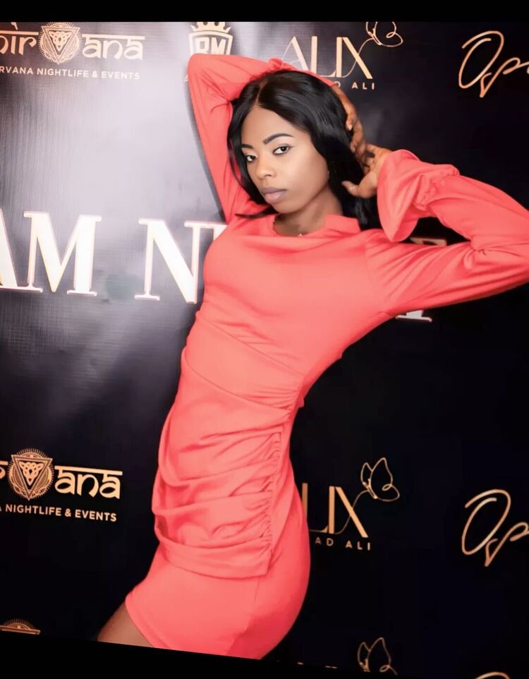  Laramie,   Daniela, 25 ,   ,   