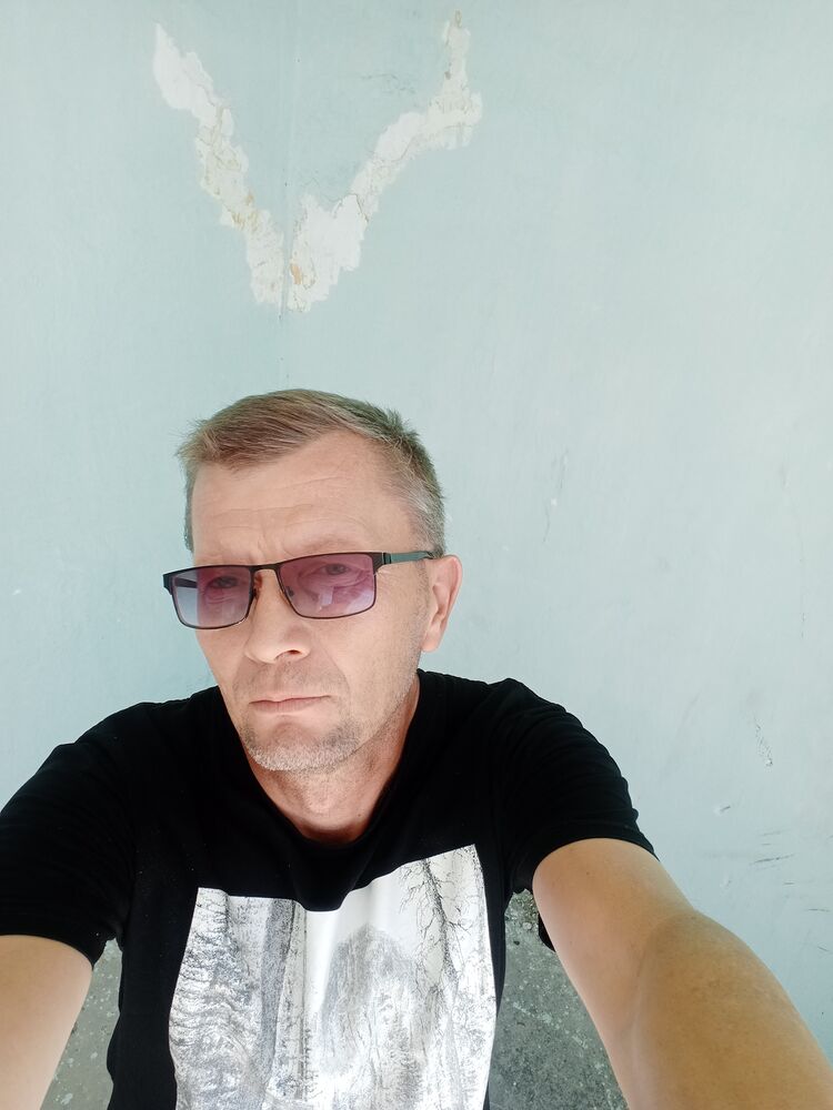  45671030  Alim, 43 ,    