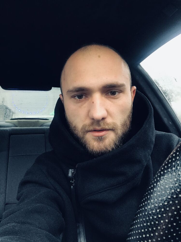  44177710  Alex, 29 ,    