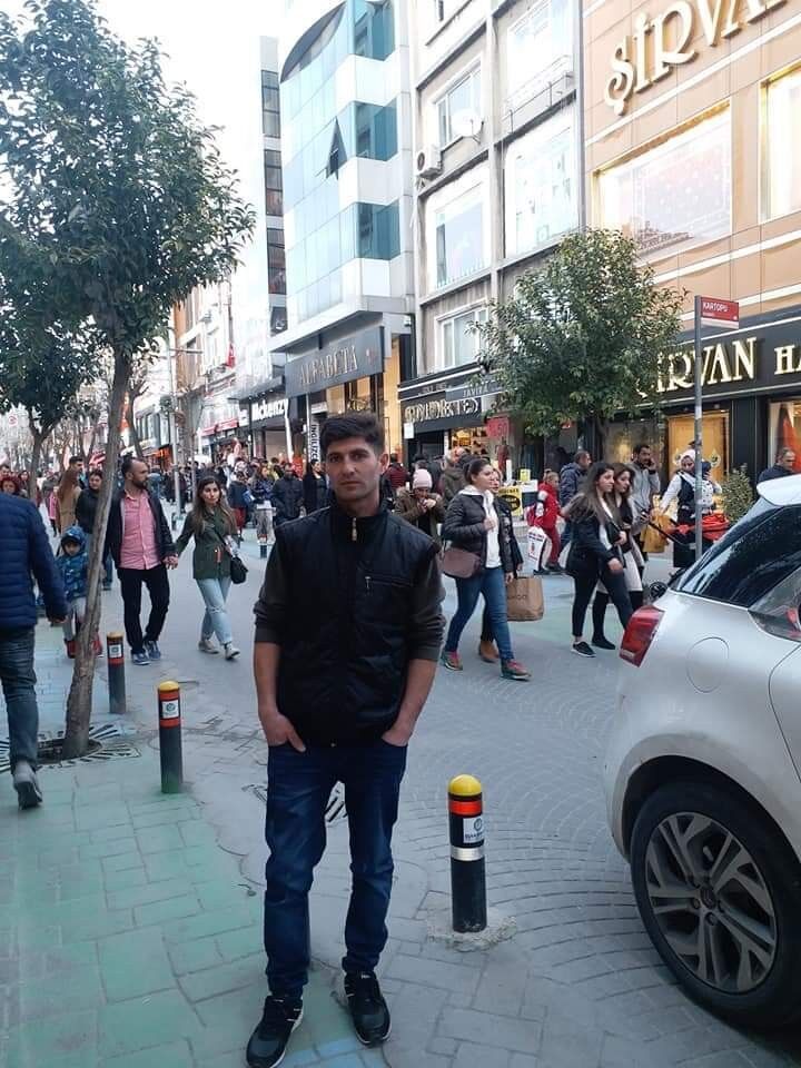  ,   Artur, 35 ,   ,   , c 