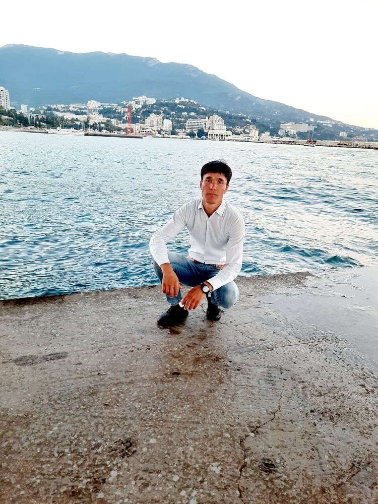  50330990  Akramjon, 35 ,     