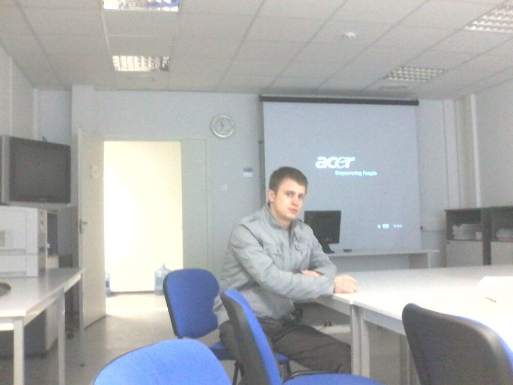  22637610  Konstantin, 38 ,    -