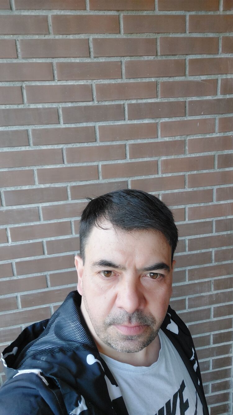  53271600  Aleksandar, 43 ,    