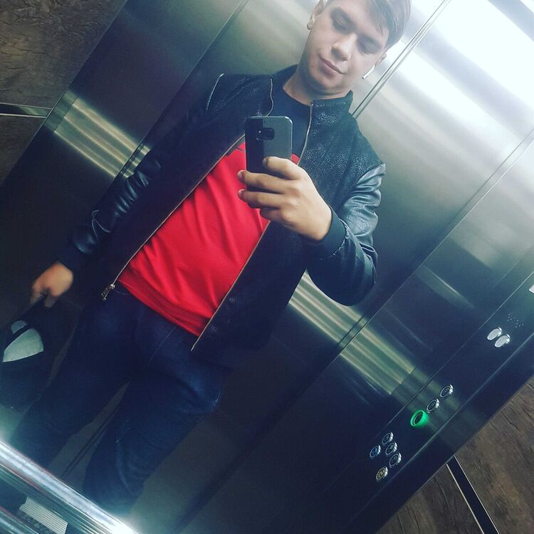  ,   Ilya, 23 ,   ,   , c 