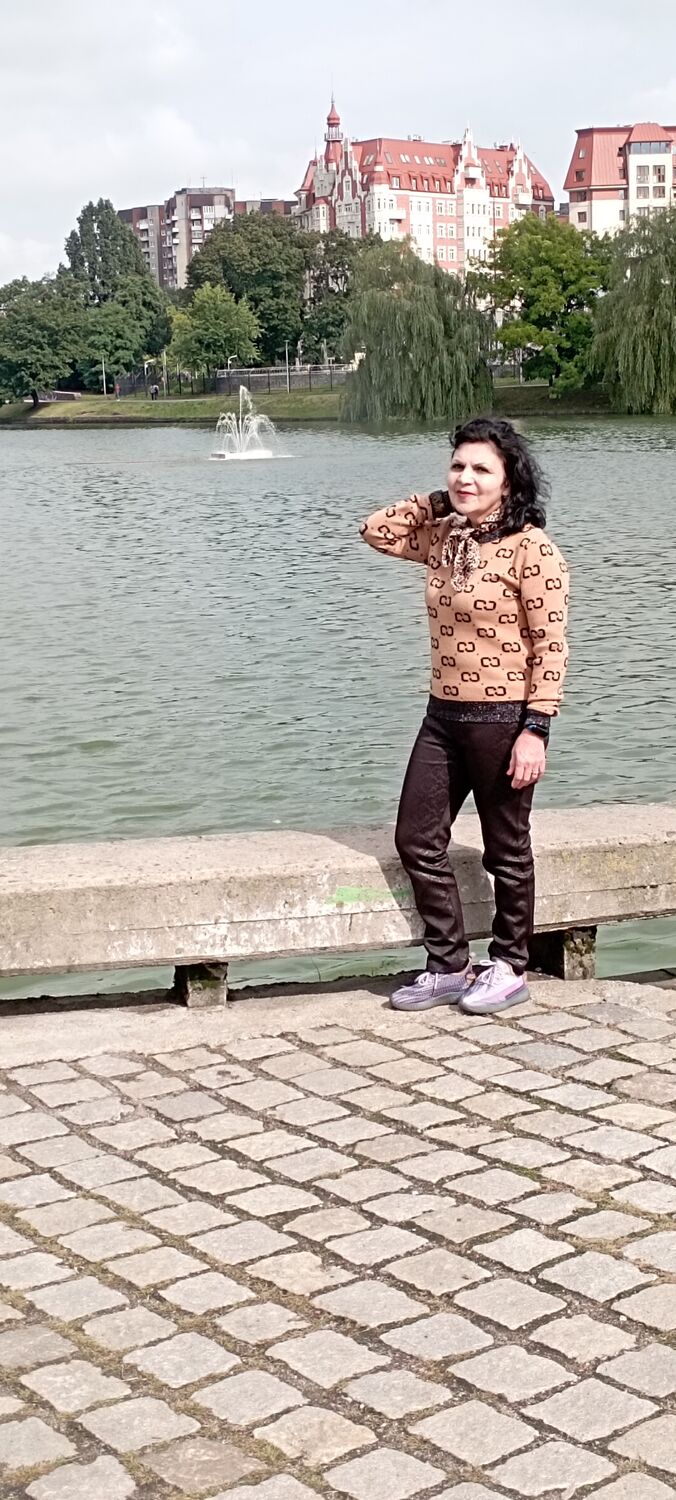  47348220  Marina, 57 ,    