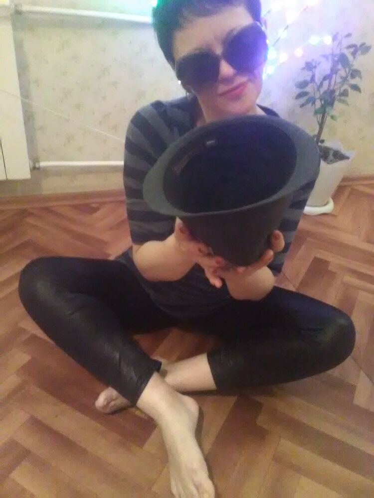  8849380  , 56 ,    