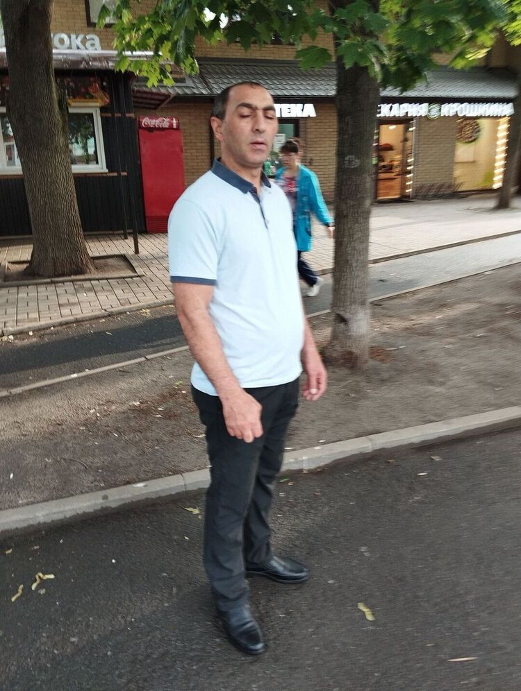  43557170  Asif, 42 ,    