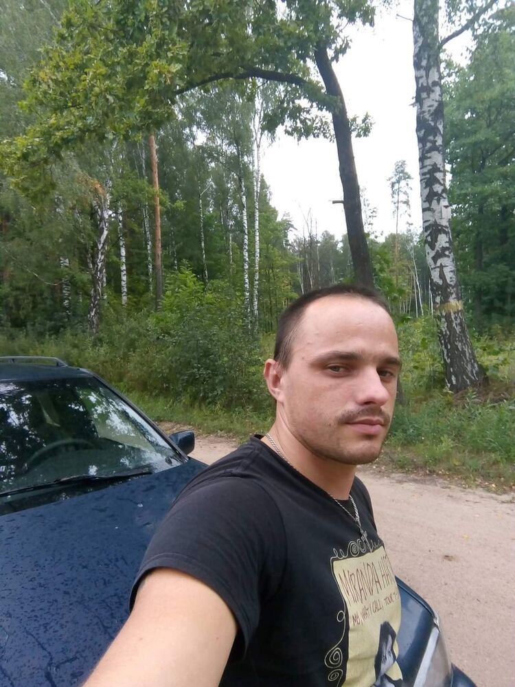  36933510  Edgar, 36 ,    