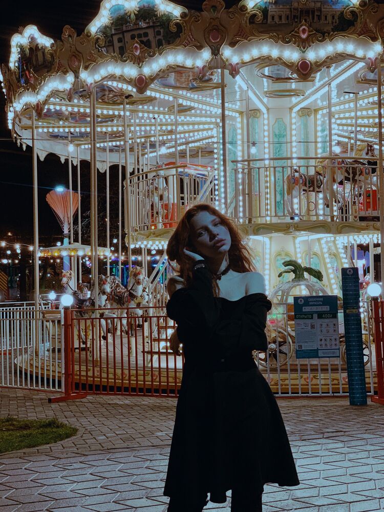  ,   Angelina, 20 ,   ,   