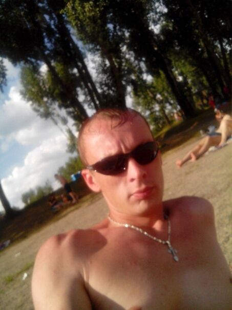  34742490  Nikita, 41 ,    