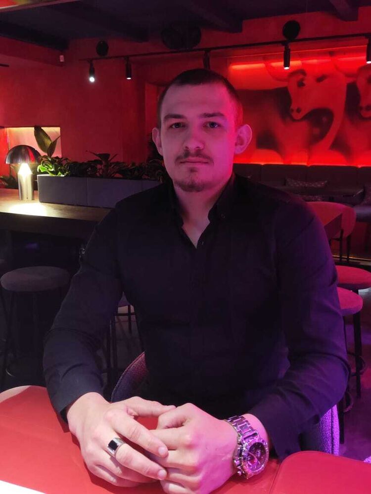  52760250  , 24 ,    -