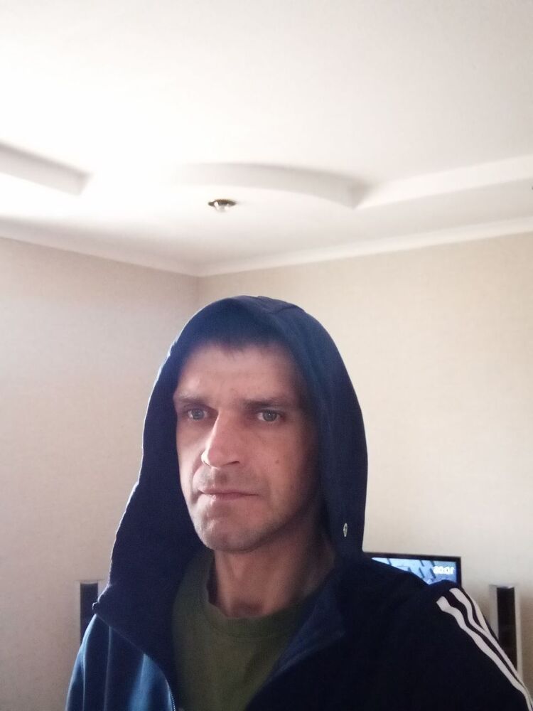  34169090  DENIS, 39 ,    